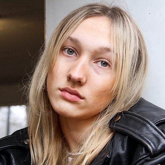 Burghagen, Teresa